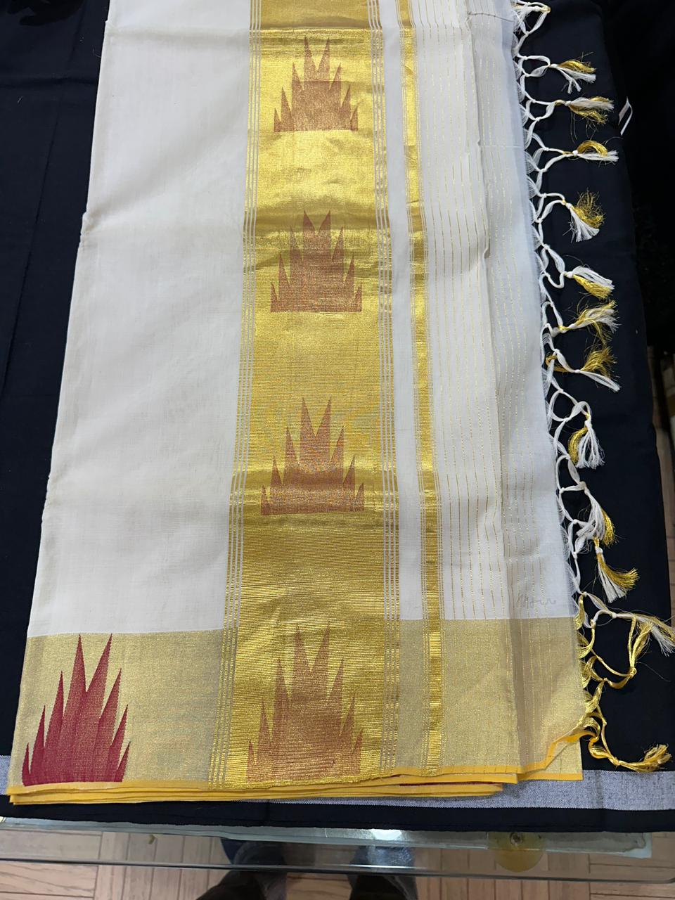 Premium Handloom Kerala Saree with Temple Border & Pallu